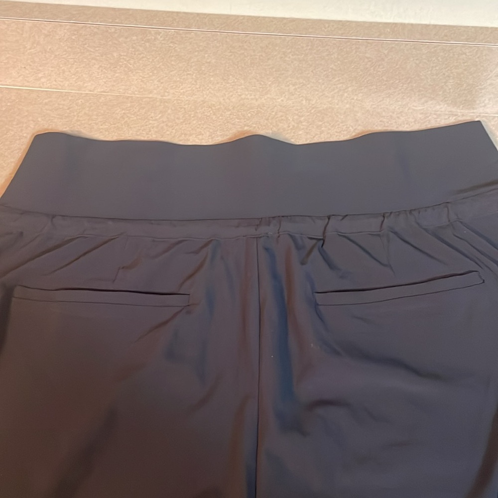 Athleta Women’s 8 Joggers-Black - Picture 3 of 8